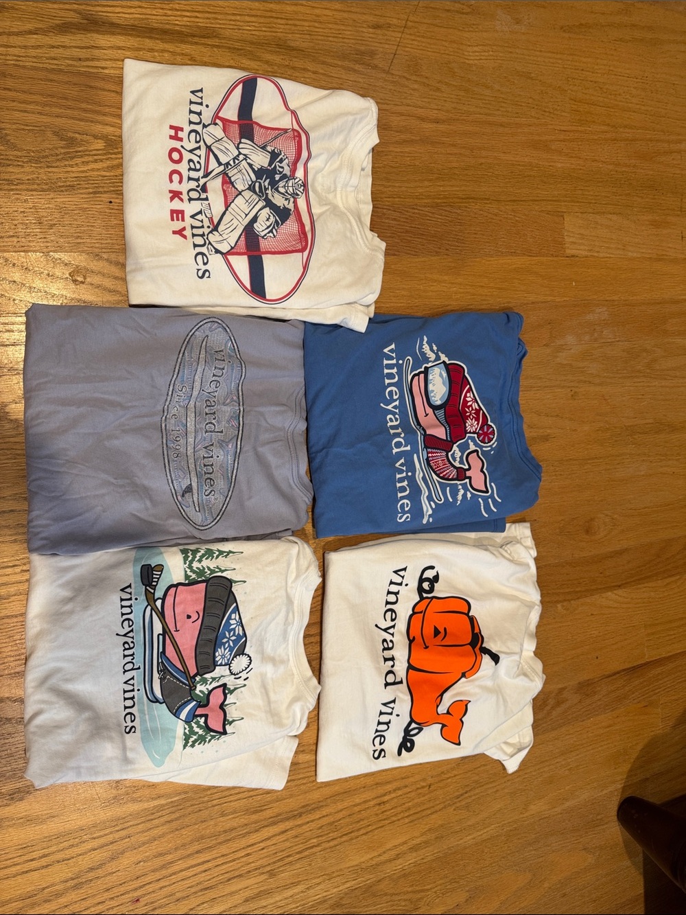 Vineyard Vines Kids Graphic long sleeve all medium.